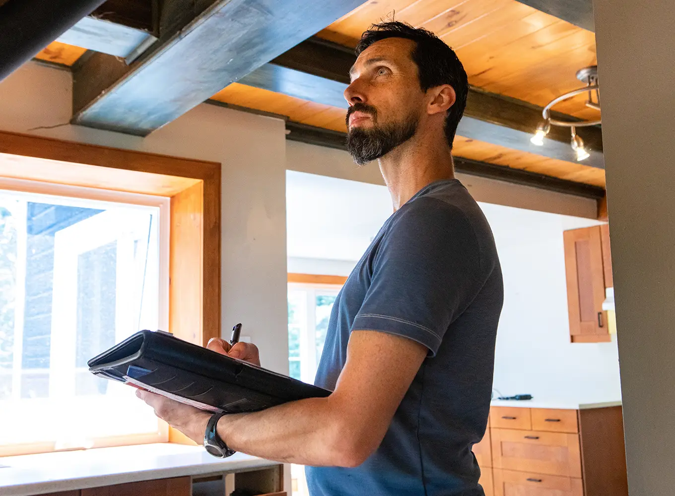 man giving a home inpection